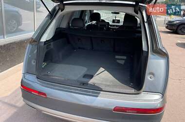 Позашляховик / Кросовер Audi Q7 2015 в 