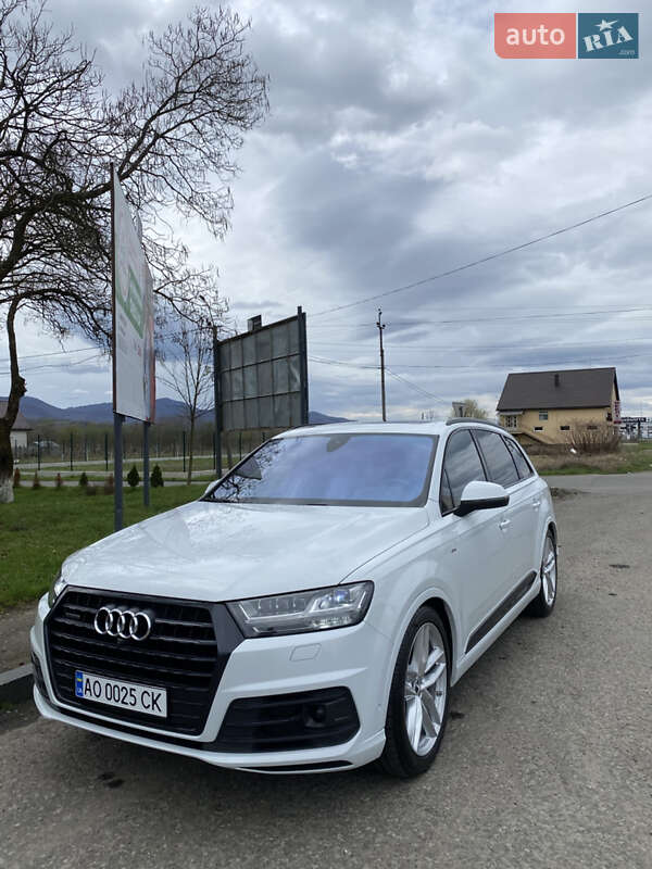 Внедорожник / Кроссовер Audi Q7 2017 в Тячеве фото 6 Внедорожник / Кроссовер Audi Q7 2017 в Тячеве