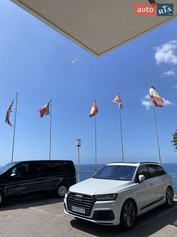 Внедорожник / Кроссовер Audi Q7 2017 в Тячеве фото 16 Внедорожник / Кроссовер Audi Q7 2017 в Тячеве
