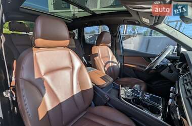 Позашляховик / Кросовер Audi Q7 2017 в 