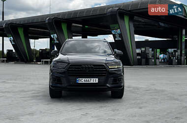 Внедорожник / Кроссовер Audi Q7 2016 в 
