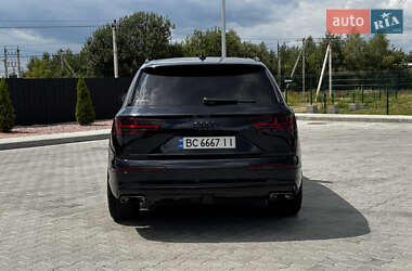 Внедорожник / Кроссовер Audi Q7 2016 в 