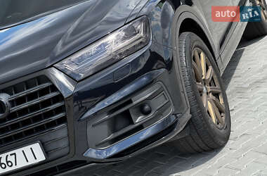 Внедорожник / Кроссовер Audi Q7 2016 в 