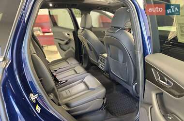 Внедорожник / Кроссовер Audi Q7 2021 в 