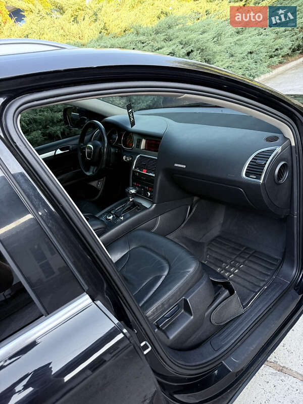 Внедорожник / Кроссовер Audi Q7 2006 в Смеле