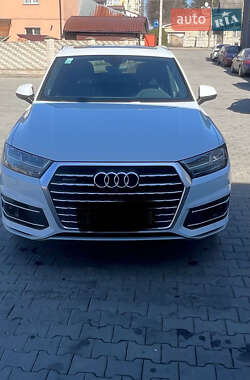 Внедорожник / Кроссовер Audi Q7 2018 в 
