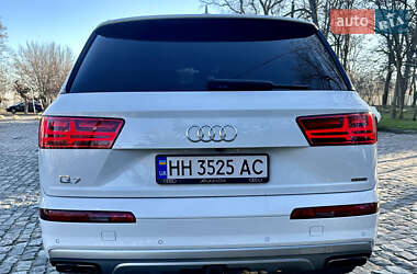 Внедорожник / Кроссовер Audi Q7 2019 в 