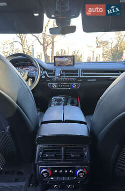 Внедорожник / Кроссовер Audi Q7 2019 в 