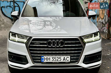Внедорожник / Кроссовер Audi Q7 2019 в 