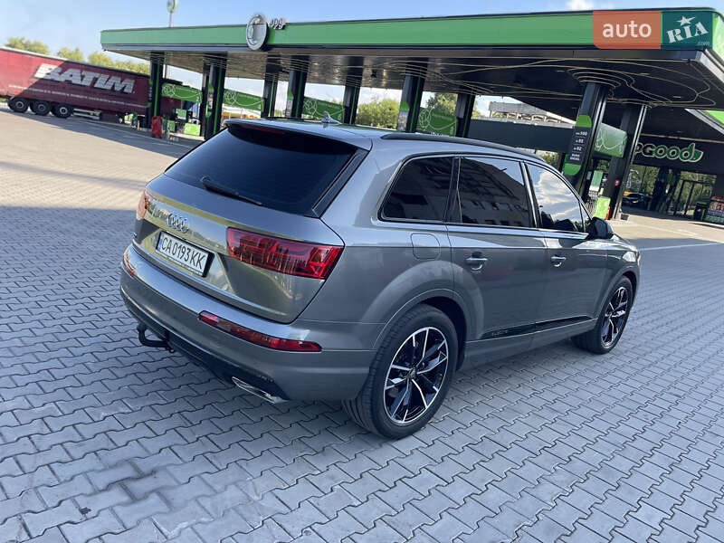 Внедорожник / Кроссовер Audi Q7 2016 в Черкассах