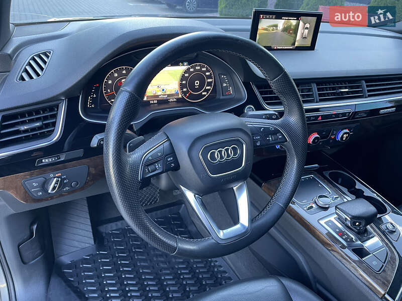 Внедорожник / Кроссовер Audi Q7 2016 в Черкассах
