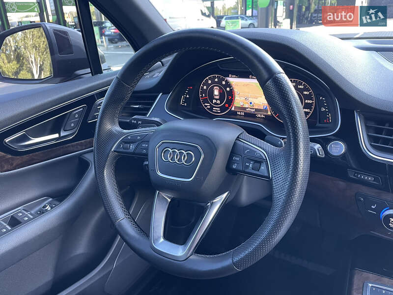 Внедорожник / Кроссовер Audi Q7 2016 в Черкассах