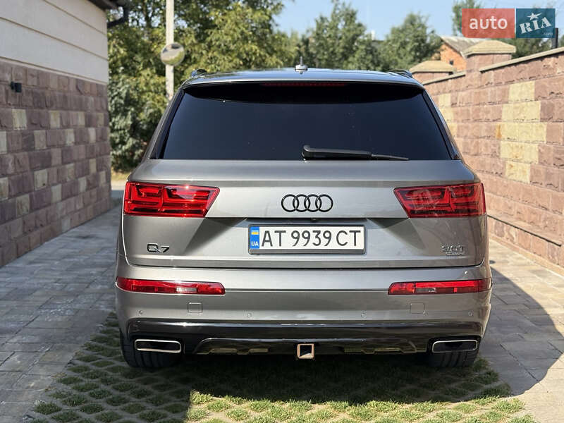 Внедорожник / Кроссовер Audi Q7 2015 в Ивано-Франковске
