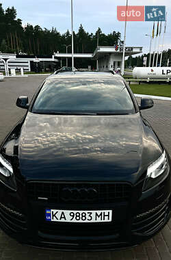 Внедорожник / Кроссовер Audi Q7 2015 в 