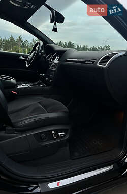 Внедорожник / Кроссовер Audi Q7 2015 в 