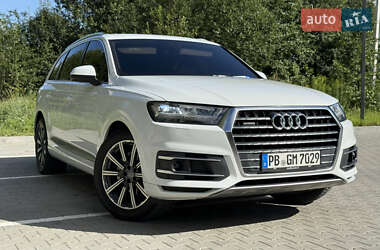 Позашляховик / Кросовер Audi Q7 2016 в Ковелі