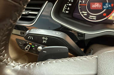 Внедорожник / Кроссовер Audi Q7 2016 в 