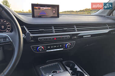 Внедорожник / Кроссовер Audi Q7 2017 в 
