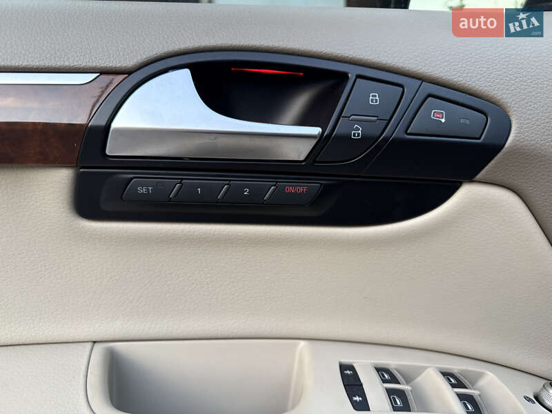 Позашляховик / Кросовер Audi Q7 2013 в Нововолинську