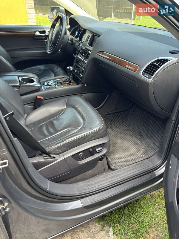 Позашляховик / Кросовер Audi Q7 2012 в Броварах