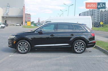 Внедорожник / Кроссовер Audi Q7 2015 в 