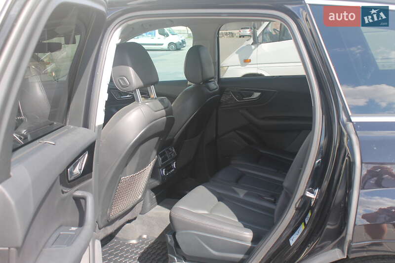 Внедорожник / Кроссовер Audi Q7 2015 в Львове
