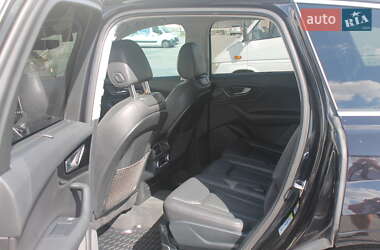 Внедорожник / Кроссовер Audi Q7 2015 в 