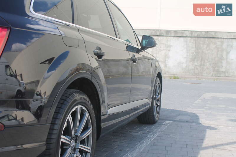 Внедорожник / Кроссовер Audi Q7 2015 в Львове