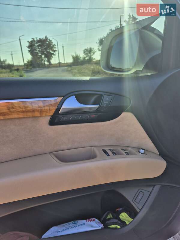 Внедорожник / Кроссовер Audi Q7 2012 в Запорожье