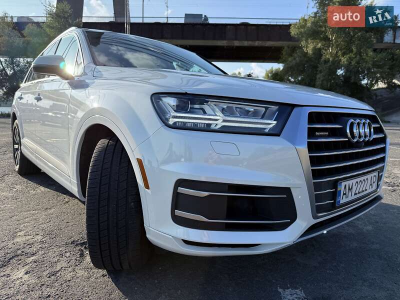 Внедорожник / Кроссовер Audi Q7 2016 в Киеве
