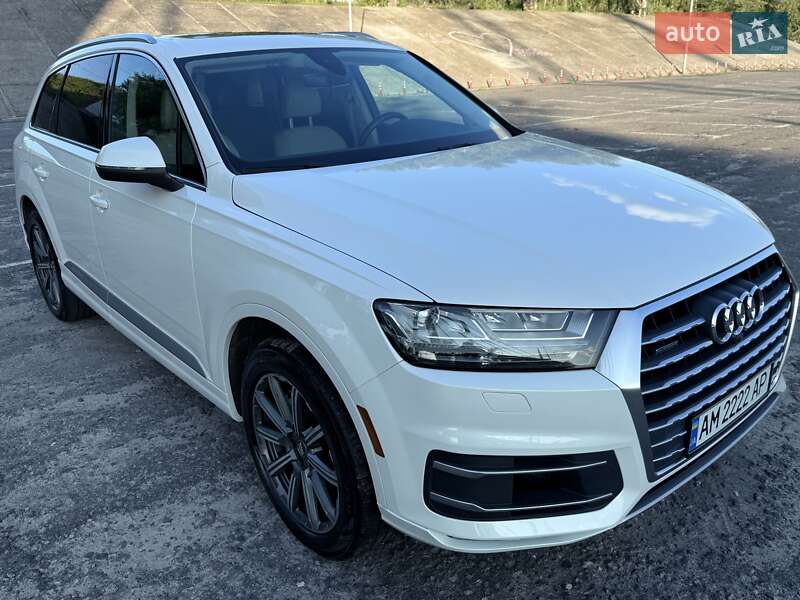 Внедорожник / Кроссовер Audi Q7 2016 в Киеве