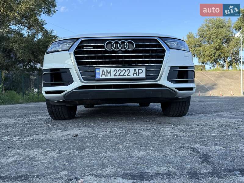Внедорожник / Кроссовер Audi Q7 2016 в Киеве