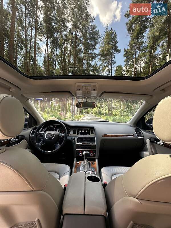 Внедорожник / Кроссовер Audi Q7 2013 в Белогородке