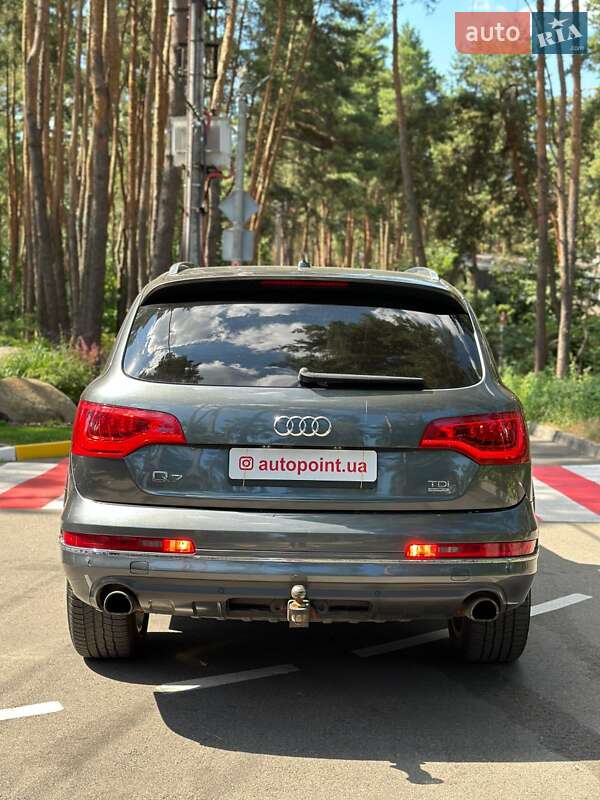 Внедорожник / Кроссовер Audi Q7 2013 в Белогородке