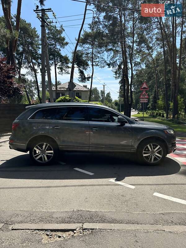 Внедорожник / Кроссовер Audi Q7 2013 в Белогородке