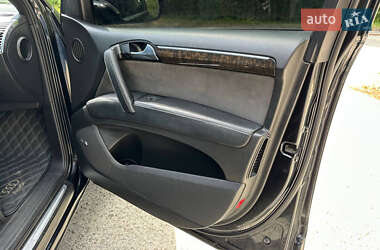 Внедорожник / Кроссовер Audi Q7 2009 в 