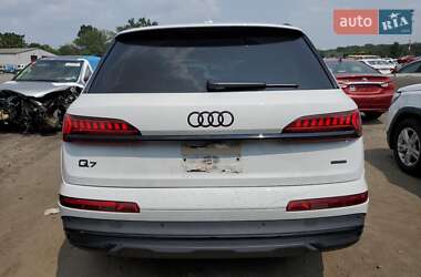 Внедорожник / Кроссовер Audi Q7 2022 в 