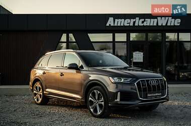Внедорожник / Кроссовер Audi Q7 2021 в 
