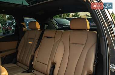 Внедорожник / Кроссовер Audi Q7 2021 в 