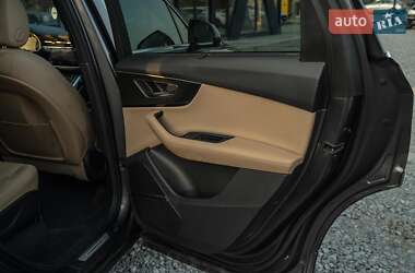 Внедорожник / Кроссовер Audi Q7 2021 в 