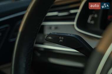 Внедорожник / Кроссовер Audi Q7 2021 в 