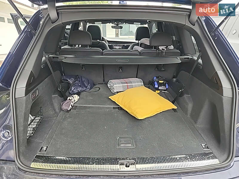 Позашляховик / Кросовер Audi Q7 2022 в Чернігові