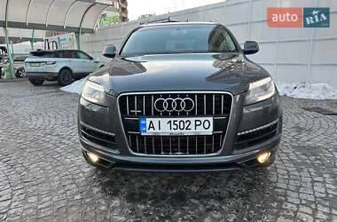 Внедорожник / Кроссовер Audi Q7 2015 в 