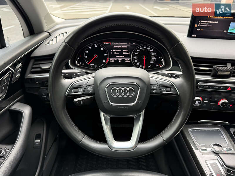 Внедорожник / Кроссовер Audi Q7 2015 в Киеве