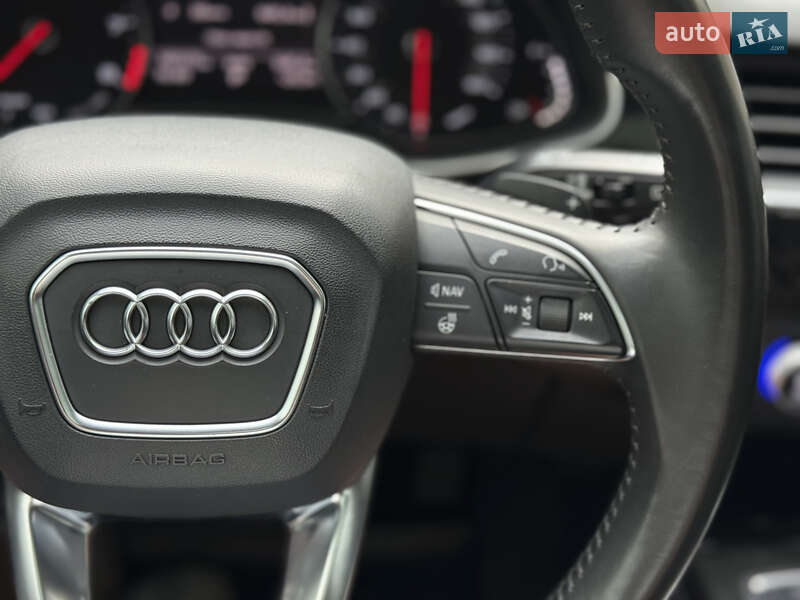 Внедорожник / Кроссовер Audi Q7 2015 в Киеве