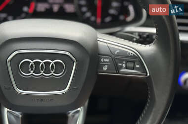 Внедорожник / Кроссовер Audi Q7 2015 в 
