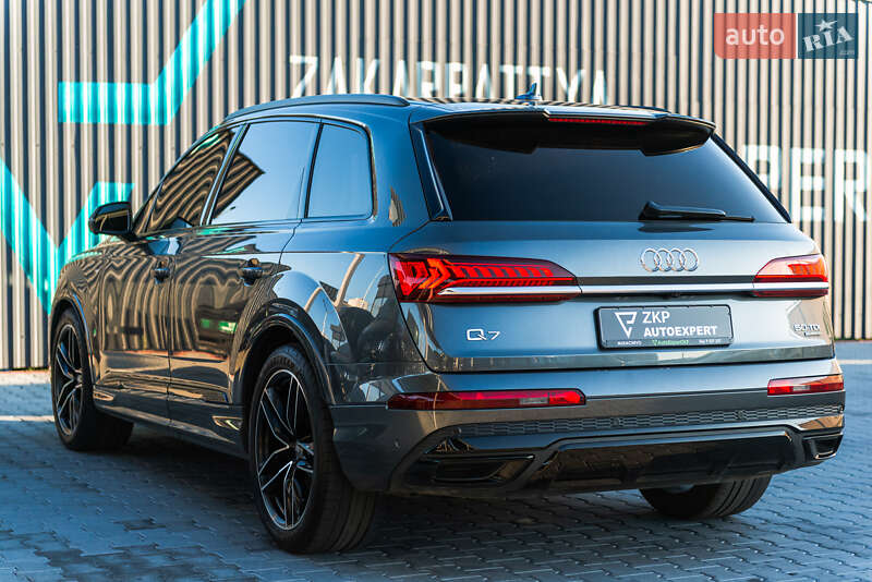 Внедорожник / Кроссовер Audi Q7 2019 в Мукачево