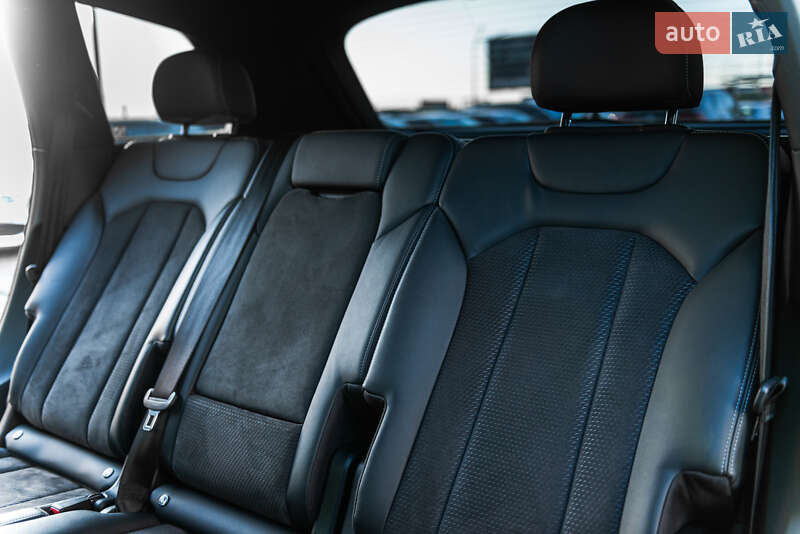 Внедорожник / Кроссовер Audi Q7 2019 в Мукачево