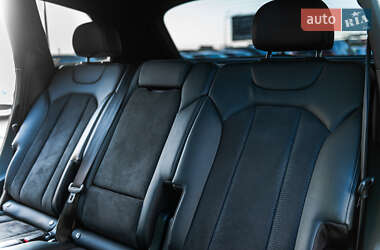 Внедорожник / Кроссовер Audi Q7 2019 в 