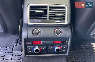 Позашляховик / Кросовер Audi Q7 2012 в 